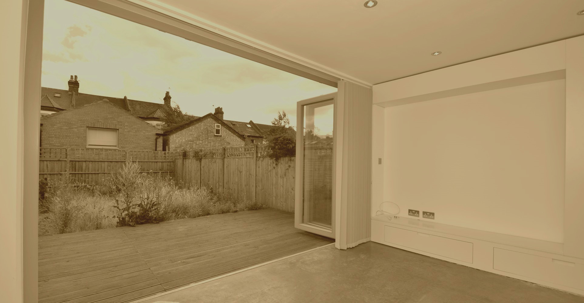 Slider, Glaziers in Chertsey, Ottershaw, Longcross, KT16